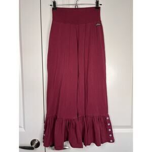 Matilda Jane Ruffle Hem Capri Crop Pants Cool Burgundy Size S